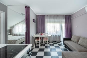 2-apartman-nappali-etkezo.jpg