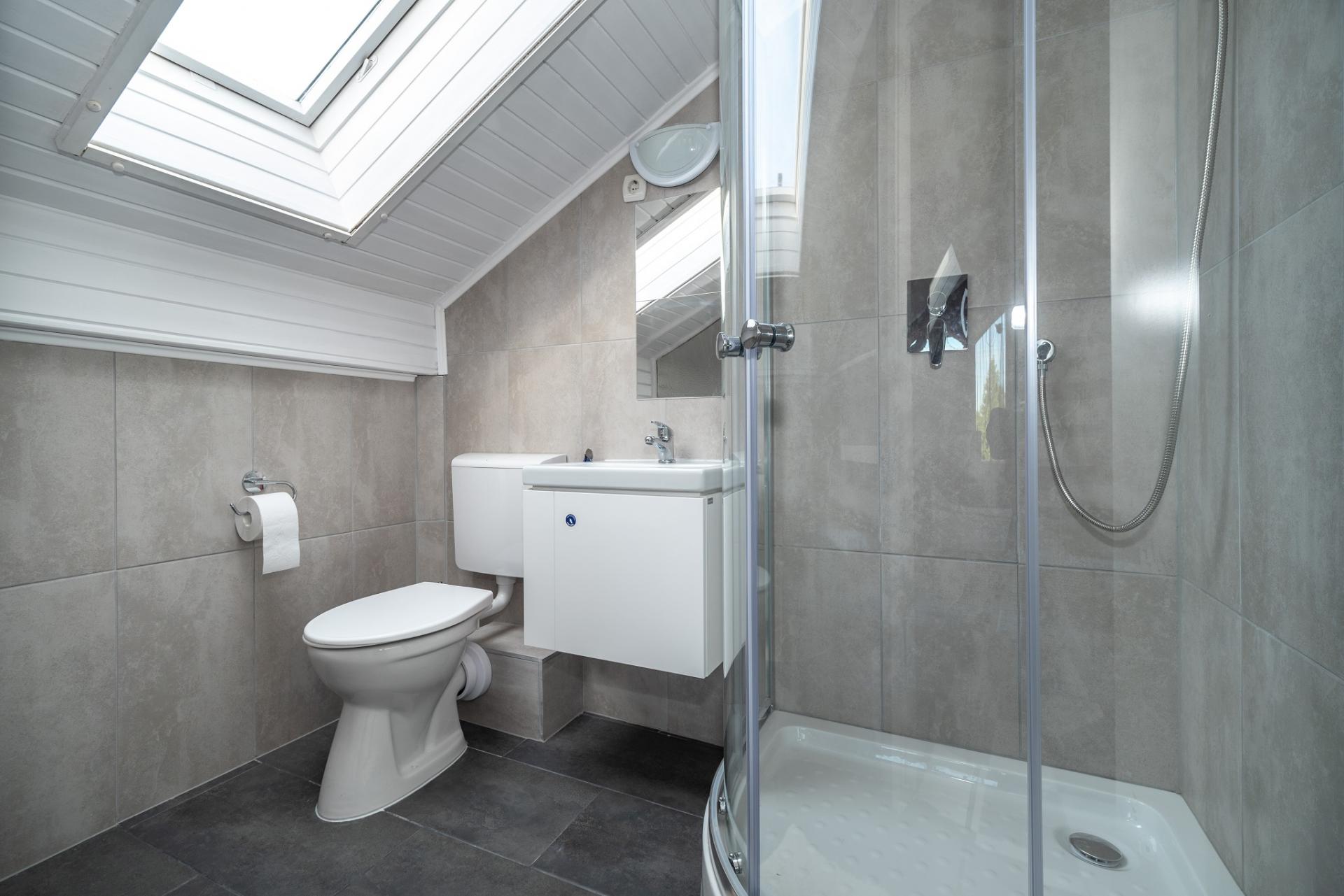 3-apartman-furdo.jpg