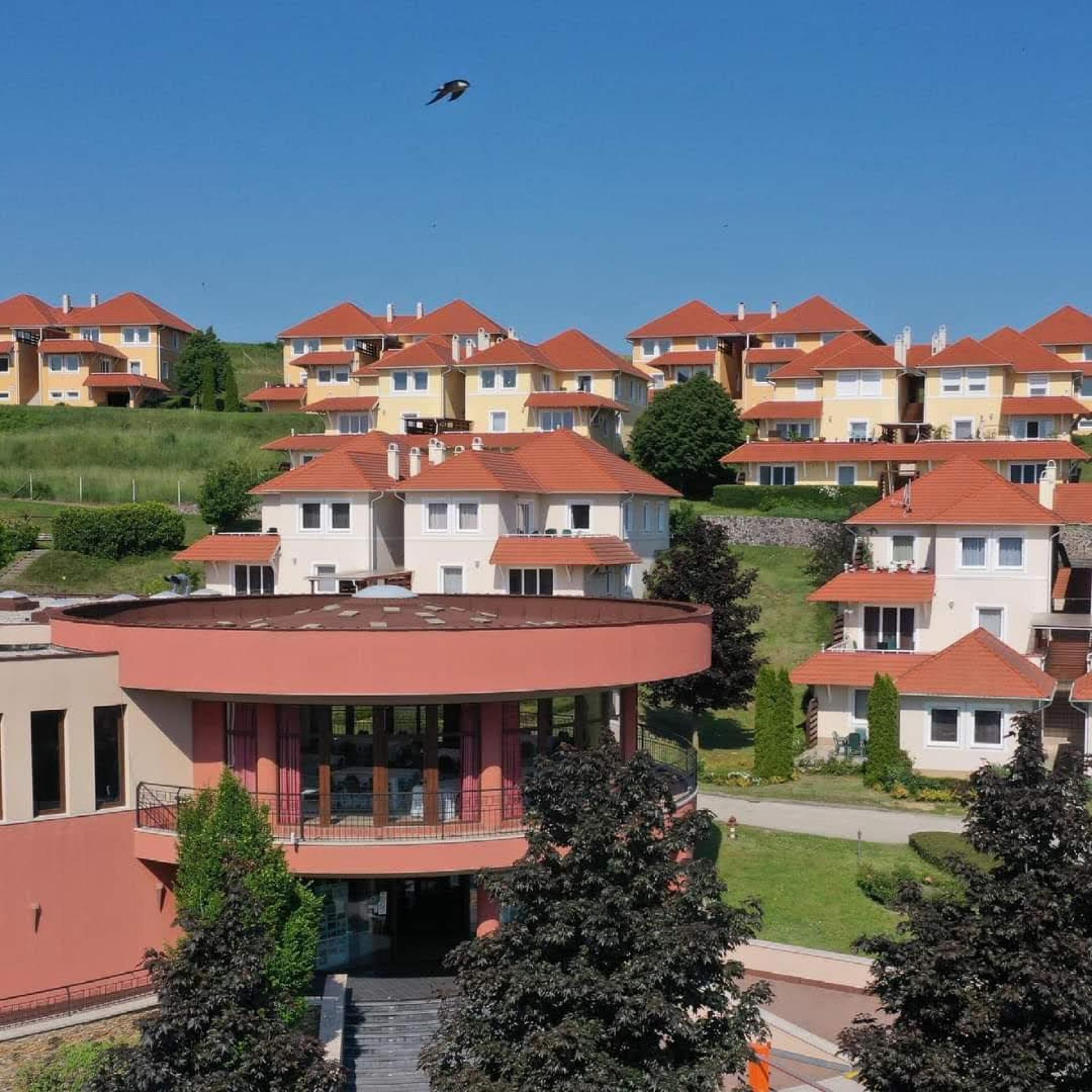 apatmanpark.jpg